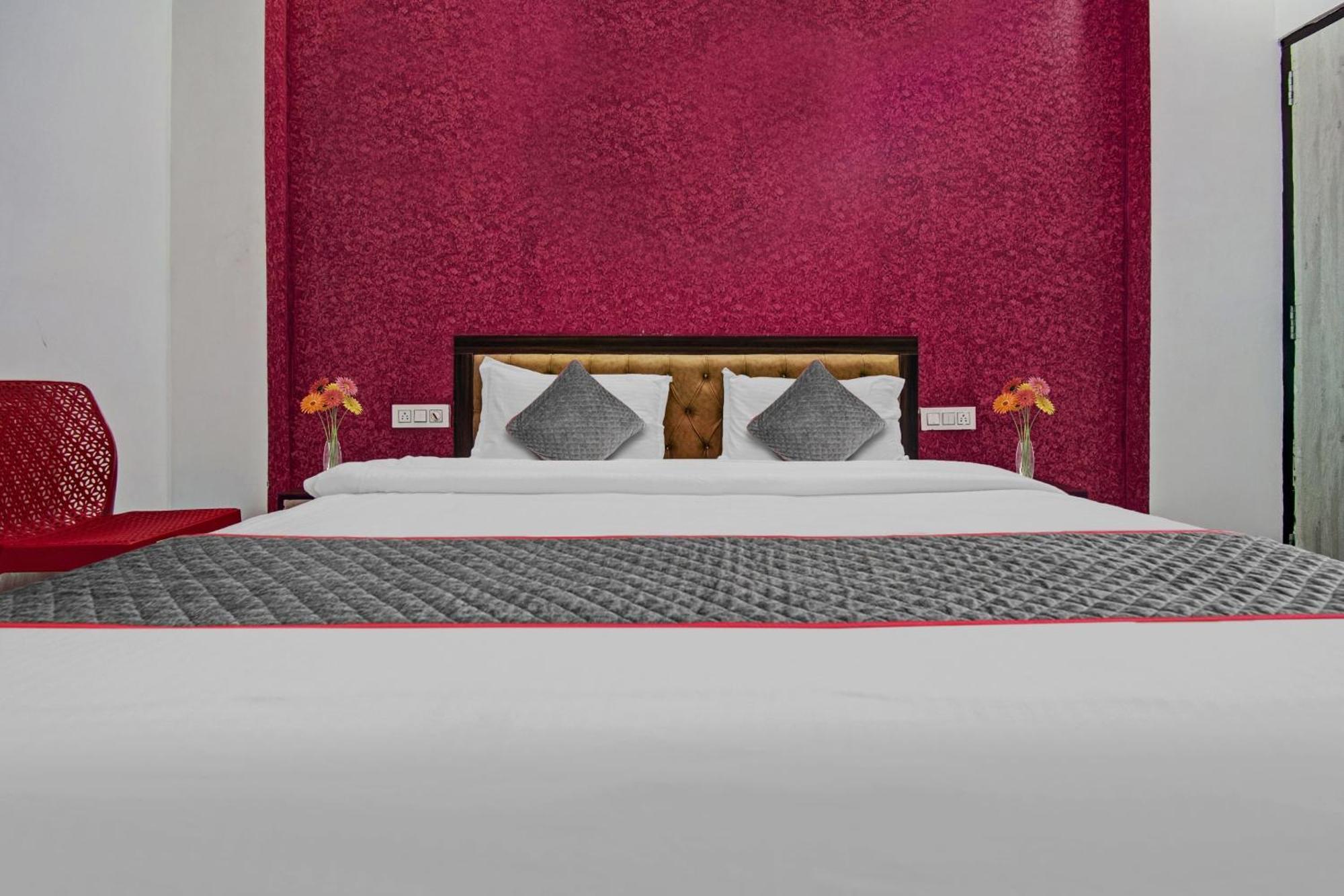 Townhouse The Lotus Hotel Джайпур Екстериор снимка