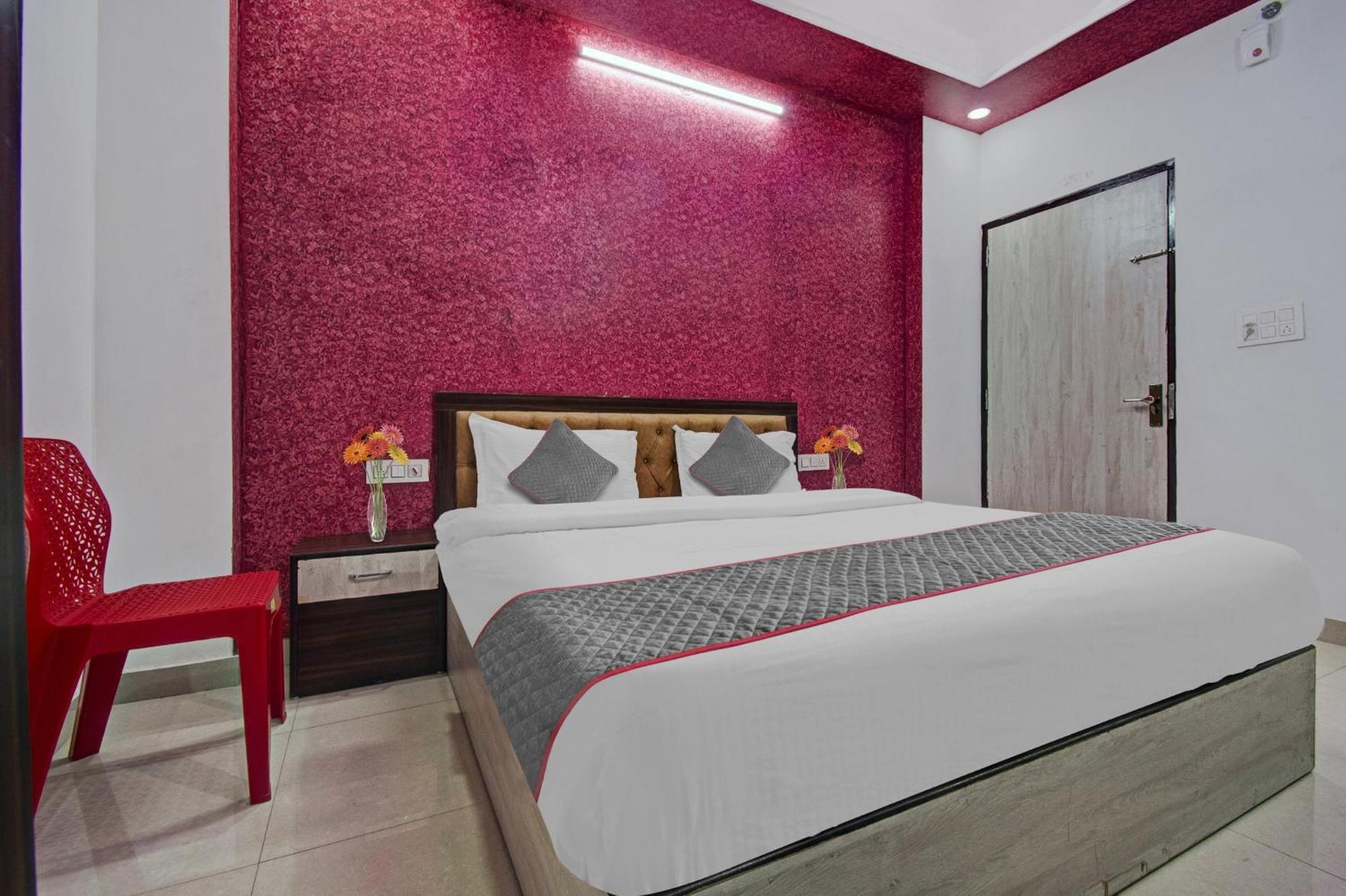 Townhouse The Lotus Hotel Джайпур Екстериор снимка