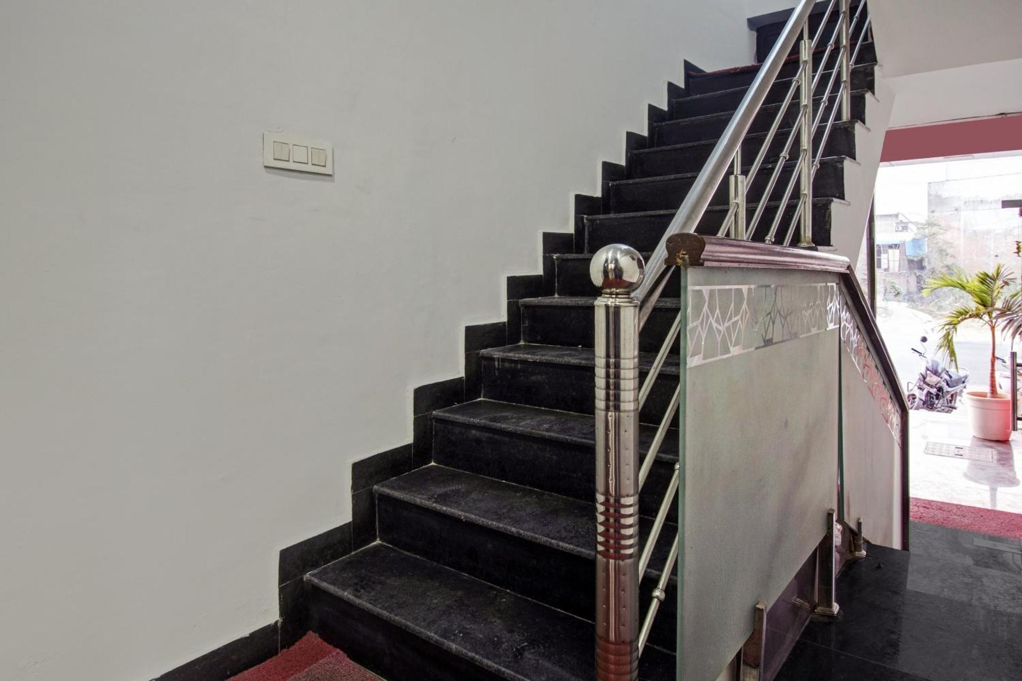 Townhouse The Lotus Hotel Джайпур Екстериор снимка