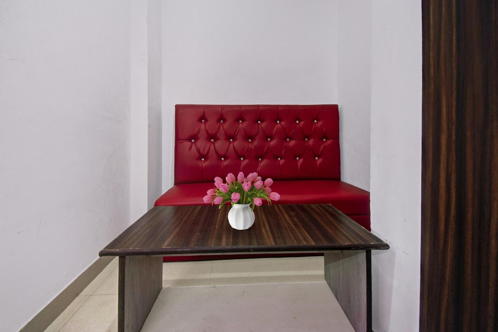 Townhouse The Lotus Hotel Джайпур Екстериор снимка